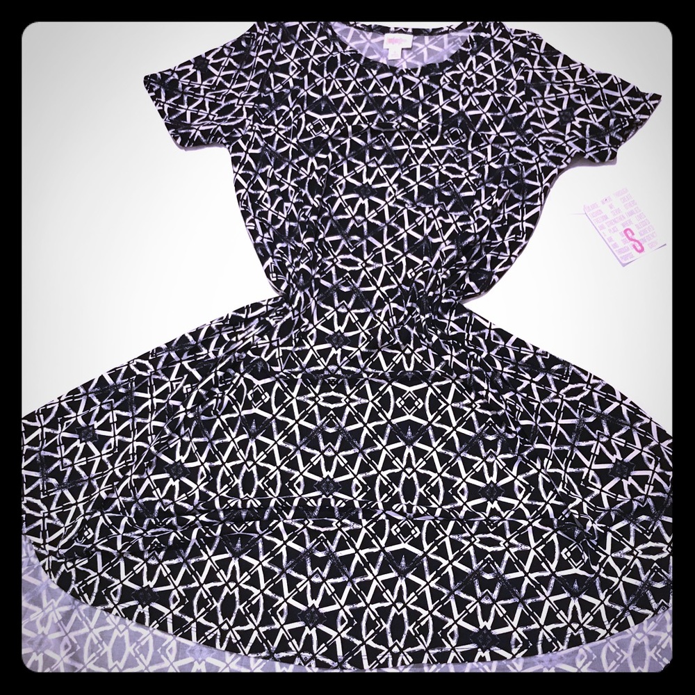 Lularoe Carly sz sm  (buy 2 or more get 10%off!!)